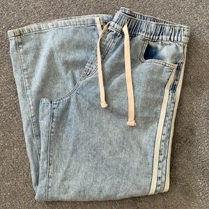 Gap: easy jean.